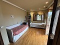 Belle villa de 4 chambres et 2 salles de bain dans l'un des quartiers les plus prestigieux d'Elda in Real Estate Alicante