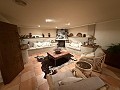 Belle villa de 4 chambres et 2 salles de bain dans l'un des quartiers les plus prestigieux d'Elda in Real Estate Alicante