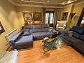 Belle villa de 4 chambres et 2 salles de bain dans l'un des quartiers les plus prestigieux d'Elda in Real Estate Alicante