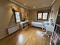 Belle villa de 4 chambres et 2 salles de bain dans l'un des quartiers les plus prestigieux d'Elda in Real Estate Alicante