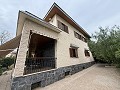 Belle villa de 4 chambres et 2 salles de bain dans l'un des quartiers les plus prestigieux d'Elda in Real Estate Alicante