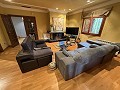 Belle villa de 4 chambres et 2 salles de bain dans l'un des quartiers les plus prestigieux d'Elda in Real Estate Alicante