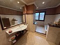 Belle villa de 4 chambres et 2 salles de bain dans l'un des quartiers les plus prestigieux d'Elda in Real Estate Alicante
