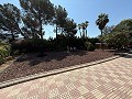 Exclusieve villa met 4 slaapkamers en 3 badkamers in Loma Bada Petrer. in Real Estate Alicante