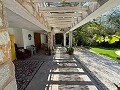Exclusieve villa met 4 slaapkamers en 3 badkamers in Loma Bada Petrer. in Real Estate Alicante