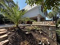 Exclusieve villa met 4 slaapkamers en 3 badkamers in Loma Bada Petrer. in Real Estate Alicante