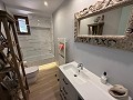 Exclusieve villa met 4 slaapkamers en 3 badkamers in Loma Bada Petrer. in Real Estate Alicante