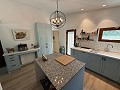 Exclusieve villa met 4 slaapkamers en 3 badkamers in Loma Bada Petrer. in Real Estate Alicante