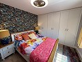 Exclusieve villa met 4 slaapkamers en 3 badkamers in Loma Bada Petrer. in Real Estate Alicante