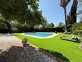 Exclusieve villa met 4 slaapkamers en 3 badkamers in Loma Bada Petrer. in Real Estate Alicante