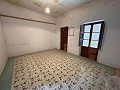 Stadswoning uit de 20e eeuw in Novelda in Real Estate Alicante