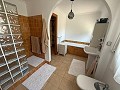 Prachtig landhuis met 5 slaapkamers en 3 badkamers (verdeeld in 2 woningen) in Castalla. in Real Estate Alicante