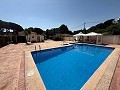 Prachtig landhuis met 5 slaapkamers en 3 badkamers (verdeeld in 2 woningen) in Castalla. in Real Estate Alicante