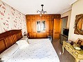4 Bedroom semi-detached villa in Petrer with private pool in Real Estate Alicante
