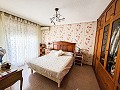 4 Bedroom semi-detached villa in Petrer with private pool in Real Estate Alicante