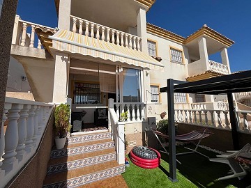 Encantador apartamento de 2 dormitorios en planta baja