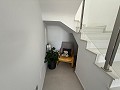 Prachtige villa met 3 slaapkamers en 3 badkamers in Pinoso (sleutelklaar). in Real Estate Alicante