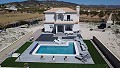 Prachtige villa met 3 slaapkamers en 3 badkamers in Pinoso (sleutelklaar). in Real Estate Alicante