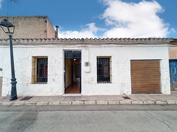 Acogedora Casa de Pueblo de 2 Habitaciones + Garaje en Cañada de la Leña