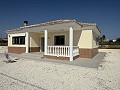 Prachtig gerenoveerde villa met 3 slaapkamers, 2 badkamers en zwembad in Fortuna. in Real Estate Alicante