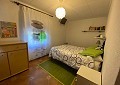 Fabelhafte 4-Bett-Villa mit eigenständigem Gästehaus in Sax in Real Estate Alicante