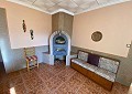 Fabelhafte 4-Bett-Villa mit eigenständigem Gästehaus in Sax in Real Estate Alicante