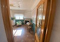 Fabelhafte 4-Bett-Villa mit eigenständigem Gästehaus in Sax in Real Estate Alicante