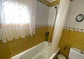 Fabelhafte 4-Bett-Villa mit eigenständigem Gästehaus in Sax in Real Estate Alicante