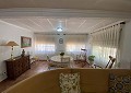 Fabelhafte 4-Bett-Villa mit eigenständigem Gästehaus in Sax in Real Estate Alicante