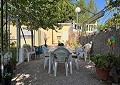 Fabelhafte 4-Bett-Villa mit eigenständigem Gästehaus in Sax in Real Estate Alicante