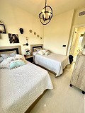 Superbe bungalow au rez-de-chaussée avec piscine commune in Real Estate Alicante