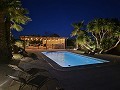 Belle villa de 5 chambres et 4 salles de bain à Pinoso. in Real Estate Alicante
