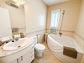 Belle villa de 5 chambres et 4 salles de bain à Pinoso. in Real Estate Alicante