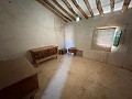 Spacious house with garage and plot: a house with great potential in Real Estate Alicante