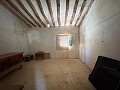 Spacious house with garage and plot: a house with great potential in Real Estate Alicante