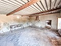 Große Gelegenheit in El Xinorlet: Haus zur Renovierung mit Höhle und Grundstück in Real Estate Alicante