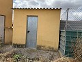 Villa mit 4 Schlafzimmern und 2 Bädern, großes Grundstück mit Platz für Pool, Stallungen oder Geschäft in Real Estate Alicante