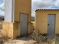 Villa mit 4 Schlafzimmern und 2 Bädern, großes Grundstück mit Platz für Pool, Stallungen oder Geschäft in Real Estate Alicante