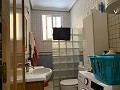 Villa mit 4 Schlafzimmern und 2 Bädern, großes Grundstück mit Platz für Pool, Stallungen oder Geschäft in Real Estate Alicante
