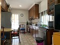 Villa mit 4 Schlafzimmern und 2 Bädern, großes Grundstück mit Platz für Pool, Stallungen oder Geschäft in Real Estate Alicante