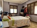 Villa mit 4 Schlafzimmern und 2 Bädern, großes Grundstück mit Platz für Pool, Stallungen oder Geschäft in Real Estate Alicante