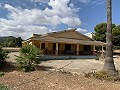 Villa mit 4 Schlafzimmern und 2 Bädern, großes Grundstück mit Platz für Pool, Stallungen oder Geschäft in Real Estate Alicante