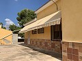 Villa mit 4 Schlafzimmern und 2 Bädern, großes Grundstück mit Platz für Pool, Stallungen oder Geschäft in Real Estate Alicante