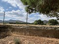 Villa mit 4 Schlafzimmern und 2 Bädern, großes Grundstück mit Platz für Pool, Stallungen oder Geschäft in Real Estate Alicante