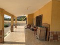 Villa mit 4 Schlafzimmern und 2 Bädern, großes Grundstück mit Platz für Pool, Stallungen oder Geschäft in Real Estate Alicante