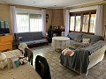 Villa mit 4 Schlafzimmern und 2 Bädern, großes Grundstück mit Platz für Pool, Stallungen oder Geschäft in Real Estate Alicante