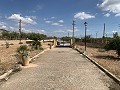 Villa mit 4 Schlafzimmern und 2 Bädern, großes Grundstück mit Platz für Pool, Stallungen oder Geschäft in Real Estate Alicante