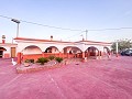 Villa with Pool and Half Cave with Barbecue and Garage in La Alcoraya in Real Estate Alicante