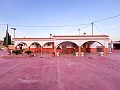 Villa with Pool and Half Cave with Barbecue and Garage in La Alcoraya in Real Estate Alicante