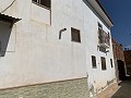 8 Bedroom town house close to the edge of town in Barinas, Murcia. in Real Estate Alicante
